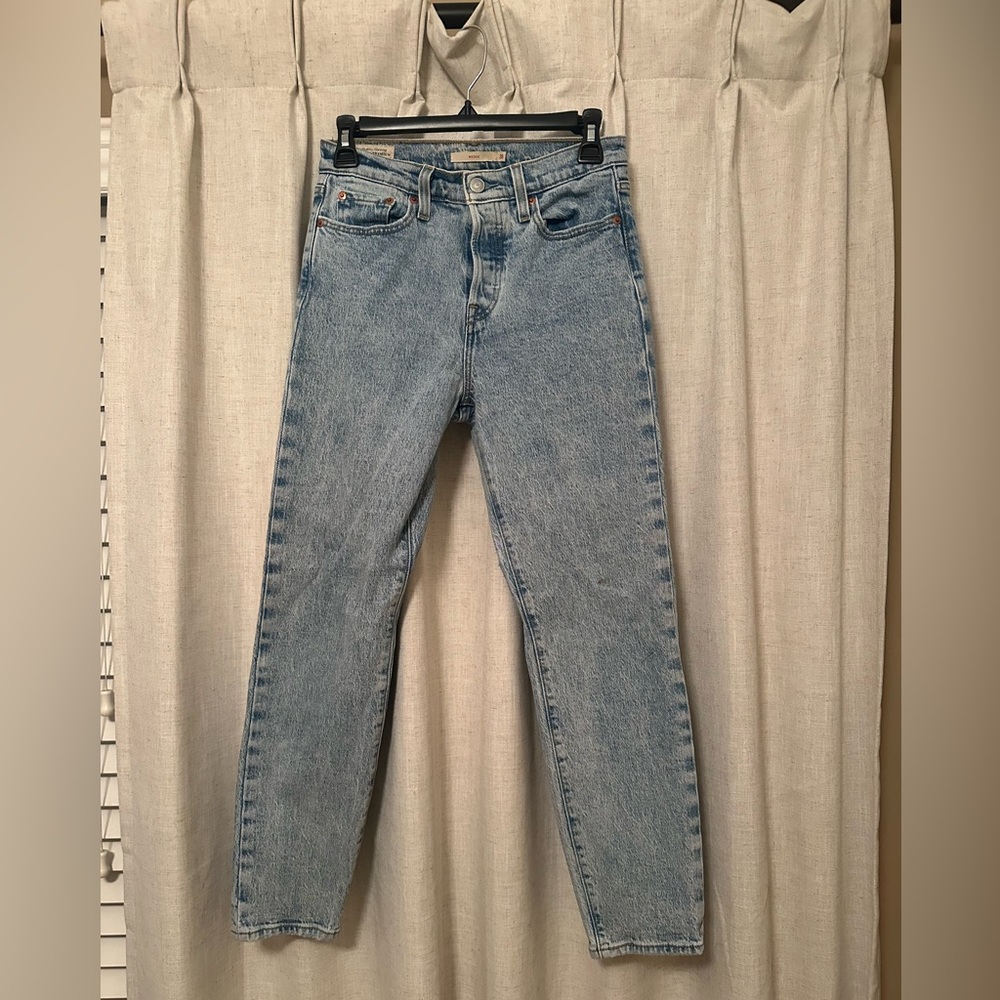 Levi’s Wedgie Icon Fit Ankle Jeans